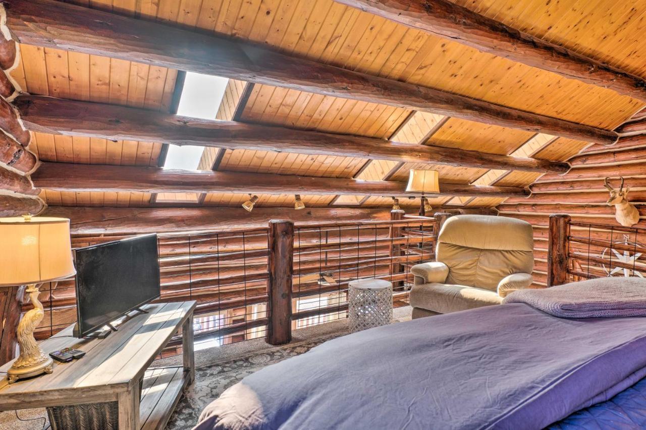 Classic Colorado Log Home With Mountain Views! Florissant Экстерьер фото