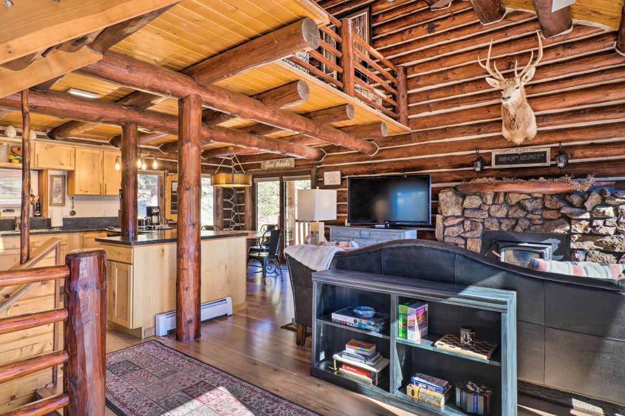 Classic Colorado Log Home With Mountain Views! Florissant Экстерьер фото